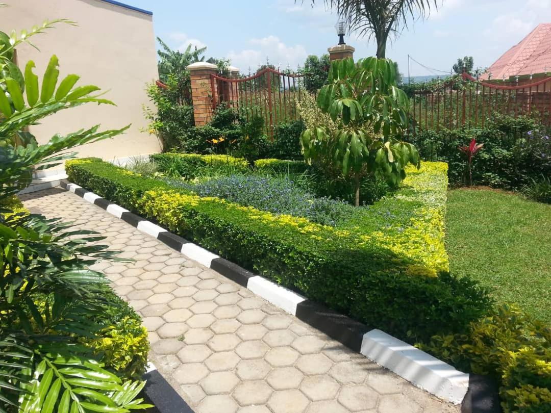 Ikaze B&B Kigali Dış mekan fotoğraf